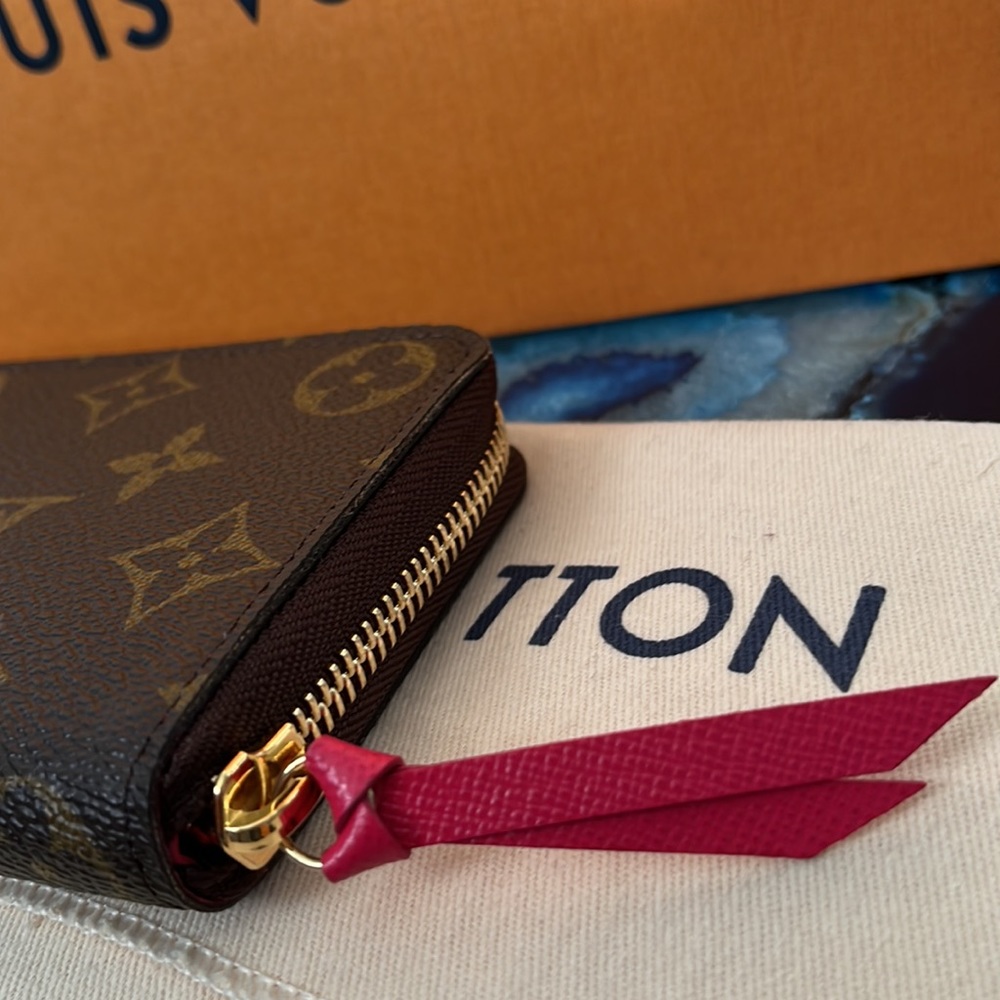 ✨SOLD✨Louis Vuitton Clemence Wallet - Picture 4 of 13